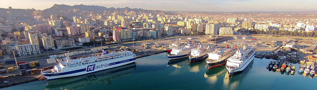 Hafen in Albanien.