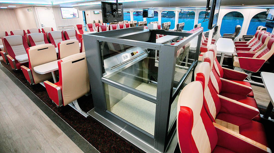 An elevator for disabled people on the Halunder Jet.
